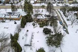 1748 N Windsor Dr, Arlington Heights, IL 60004 - Photo 25