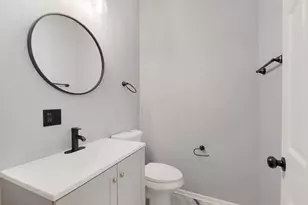 6718 S St Lawrence Ave, Chicago, IL 60637 - Photo 11