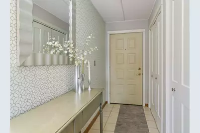 104 N Pine Avenue #404, Arlington Heights, IL 60004 - Photo 3