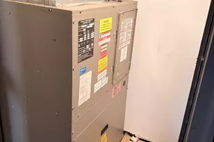 15705 Peggy Ln, Oak Forest, IL 60452 - Photo 7