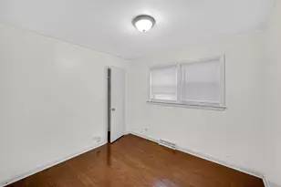 7246 S Wood St, Chicago, IL 60636 - Photo 11