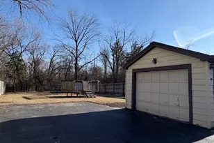 1529 N Hillside Ave, Berkeley, IL 60163 - Photo 13