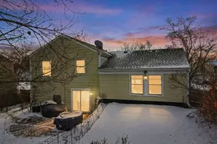 113 Wallace St, Bartlett, IL 60103 - Photo 7