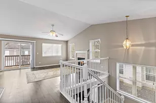 61 Samuel Dr, Streamwood, IL 60107 - Photo 3