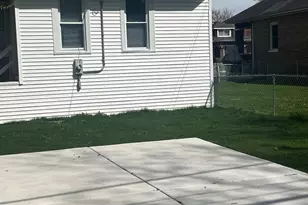 11814 S Parnell Ave, Chicago, IL 60628 - Photo 39