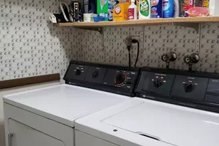 7 Blue Jay Ct, Woodridge, IL 60517 - Photo 3