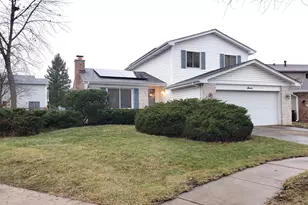 7 Blue Jay Ct, Woodridge, IL 60517 - Photo 1