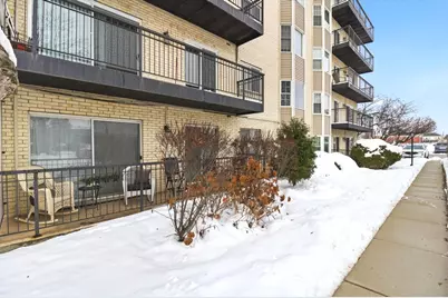 8640 Waukegan Road #123, Morton Grove, IL 60053 - Photo 25