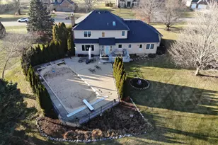 39W059 Foxwood Ln, Saint Charles, IL 60175 - Photo 3