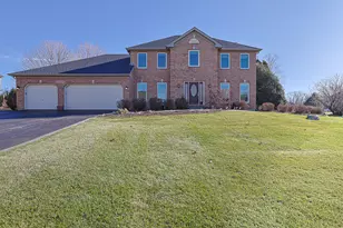 39W059 Foxwood Ln, Saint Charles, IL 60175 - Photo 1