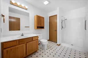 40 S Walnut Dr, North Aurora, IL 60542 - Photo 21