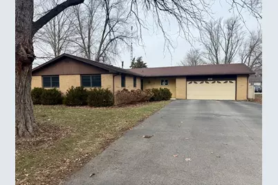 206 E Warren Street, Leroy, IL 61752 - Photo 1