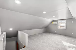 32 166th Pl, Calumet City, IL 60409 - Photo 13