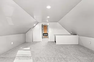 32 166th Pl, Calumet City, IL 60409 - Photo 9