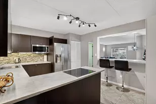 971 N Rohlwing Rd, Addison, IL 60101 - Photo 9