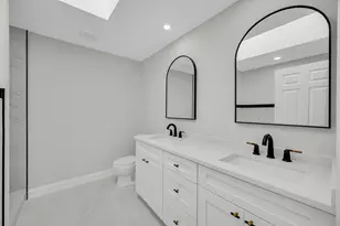 424 Ashbury Dr, Hinsdale, IL 60521 - Photo 11