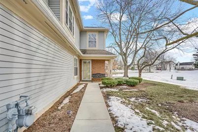 133 White Branch Court S #133, Schaumburg, IL 60194 - Photo 5