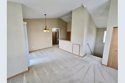 1531 Silverstone Drive #1531, Carpentersville, IL 60110 - Photo 3