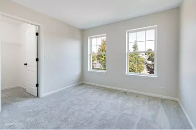 2723 Hillsboro Boulevard, Aurora, IL 60503 - Photo 13