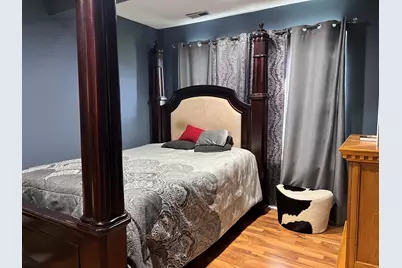 900 Windstone Court, Lake in the Hills, IL 60156 - Photo 13