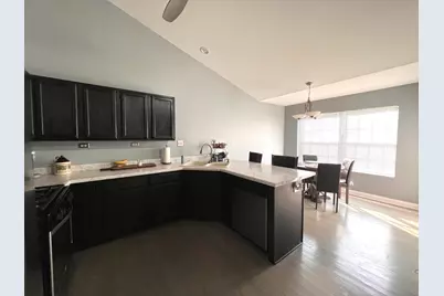 900 Windstone Court, Lake in the Hills, IL 60156 - Photo 5