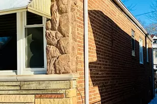 8219 S Muskegon Ave, Chicago, IL 60617 - Photo 3