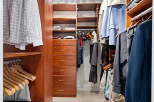 180 E Pearson St, Chicago, IL 60611 - Photo 29