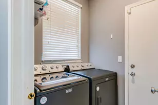 7105 Westwood Dr, Carpentersville, IL 60110 - Photo 13