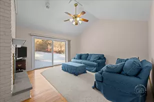 36 Winthrop New Rd, Sugar Grove, IL 60554 - Photo 7