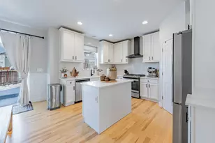 408 Fountain Ave, Elgin, IL 60124 - Photo 9