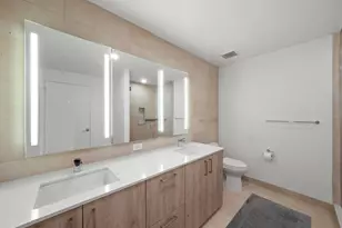 211 N Harbor Dr, Chicago, IL 60601 - Photo 19