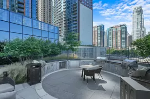 211 N Harbor Dr, Chicago, IL 60601 - Photo 35