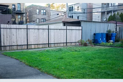 2042 W Walton Street, Chicago, IL 60622 - Photo 9