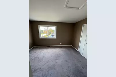 420 Meadowgreen Lane, Round Lake Beach, IL 60073 - Photo 11