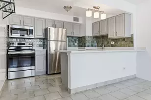 6030 N Sheridan Rd, Chicago, IL 60660 - Photo 11