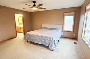 13375 Springhill Dr, Winnebago, IL 61088 - Photo 17