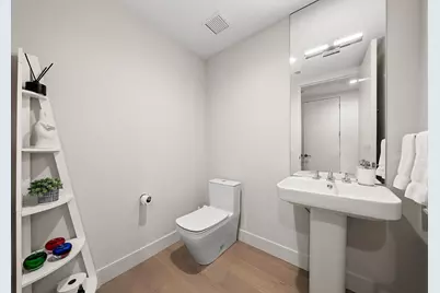 366 W Superior Street #801, Chicago, IL 60654 - Photo 25