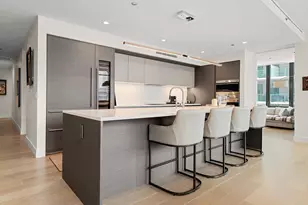 366 W Superior St, Chicago, IL 60654 - Photo 11