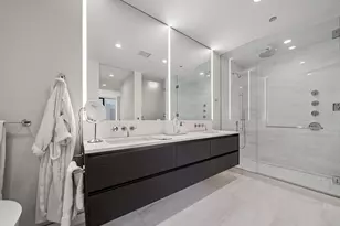 366 W Superior St, Chicago, IL 60654 - Photo 17