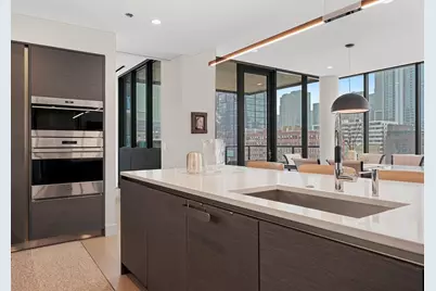 366 W Superior Street #801, Chicago, IL 60654 - Photo 13