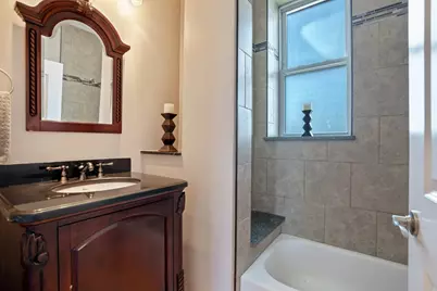 1406 N Washtenaw Avenue #3, Chicago, IL 60622 - Photo 9