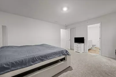 1128 Hawk Hollow Drive, Yorkville, IL 60560 - Photo 9