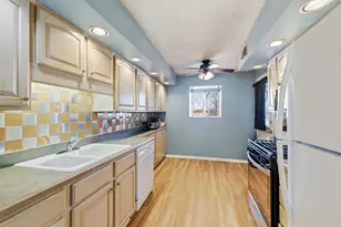 13616 Royal Ct, Crestwood, IL 60418 - Photo 3