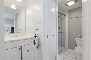 13616 Royal Ct, Crestwood, IL 60418 - Photo 9