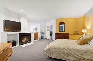 957 W Huron St, Chicago, IL 60642 - Photo 15