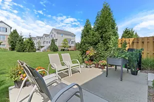 3227 N Heritage Ln, Arlington Heights, IL 60004 - Photo 33