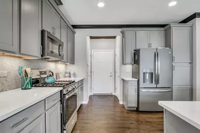 3227 N Heritage Lane, Arlington Heights, IL 60004 - Photo 17