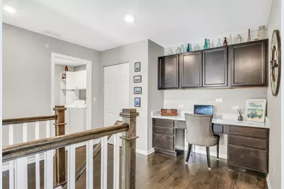 3227 N Heritage Lane, Arlington Heights, IL 60004 - Photo 23