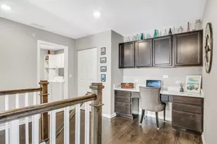 3227 N Heritage Ln, Arlington Heights, IL 60004 - Photo 23