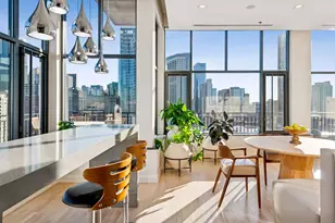 400 W Ontario St, Chicago, IL 60654 - Photo 13